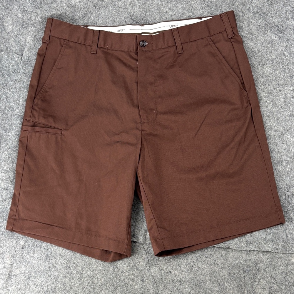 UPS United Parcel Service Shorts 38
